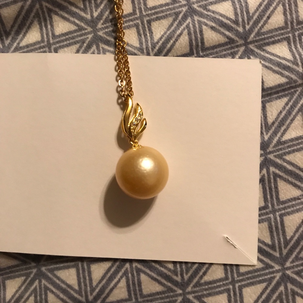 Gold South Sea Pearl and Necklace